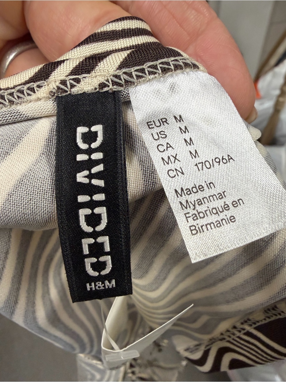 H&M Black & Cream Zebra-Print Halter Crop Top - Picture 3 of 3